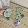Meias Femininas Sem Costura Outono/Inverno Meia de Cano Médio Meia Longa com Flor em Relevo Artístico Design de Nicho Senso Retrô Meias Largas
