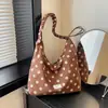 Bolsa de Ombro de Bolinhas de Alto Valor para Deslocamento Transfronteiriço Estilo Coreano Simples Versátil Grande Capacidade Bolsa Transversal de Bolinhas Nova Fofa