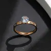 Anillo de Acero de Titanio con Diseño Simple Dongdaemun Coreano, No se Desvanece, para Mujer, Anillo de Dedo de Lujo Ligero a la Moda, Joyería para Mano Mismo Estilo del Pequeño Libro Rojo