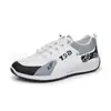 Sapatos de Viagem de Couro Novo Estilo Atacado, Tênis Esportivo Masculino Versátil na Moda, Sapatos Masculinos Casuais Modernos de Comércio Exterior