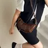 Bolso tipo dumpling de cuero encerado al aceite, nuevo diseño de moda 2026 para mujer, versátil, casual, de hombro, cruzado, para debajo del brazo