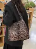 Bolsa Elegante com Estampa de Leopardo para Mulheres, Nova Bolsa Tote Grande Capacidade Inverno 2026, Bolsa de Ombro Versátil de Alta Qualidade para o Dia a Dia