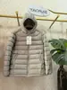 Chaqueta de Plumón Ligera con Capucha Versátil Estilo Coreano Invierno 2026 para Mujer, Moderna y Cálida, Abrigo de Algodón Apto para Figuras Pequeñas