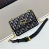 Bolso de Mano Pequeño de Moda D Brand para Mujer 2025 Nueva Moda Bolso Cruzado Versátil Bolso de Mano Retro Bolso Tote Pequeño
