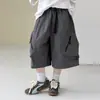 Pantalones Cortos Cargo Ligeros de Verano para Niños 2026 Nuevo Estilo Ropa de Verano para Niños Grandes Pantalones de Longitud Media para Niños Pantalones Casuales de Cinco Puntos para Niños