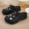 Zapatos con Agujeros para Mujer Verano Nuevo Estilo Ropa Exterior Suela Gruesa Resistentes al Desgaste Sandalias Exteriores EVA Playa Antideslizantes Pareja Pantuflas de Punta Cerrada