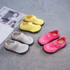 Sandálias Esportivas Infantis 2026 Verão Novo Estilo Malha Respirável Velcro Antiderrapante Secagem Rápida Calçados Aquáticos para Meninos e Meninas Tendência