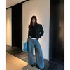 Jaqueta feminina preta de gola alta com ombros largos, novo estilo de outono, cor sólida única, jaqueta casual curta versátil vintage, top moderno