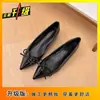 Zapatos sin cordones de color liso con suela plana para mujer, que realzan la altura, Estilo popular de celebridad de Internet 2025, Zapatos bajos frescos inspirados en Chanel, aptos para pies anchos