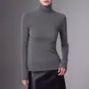 Suéter de lã fiada Yangzi para mulheres, outono e inverno, slim fit, fino, gola alta, cor café, top de malha de alta qualidade para usar como base.