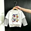 Conjunto de duas peças para meninas para primavera e outono: camiseta listrada com estampa de desenho animado estilosa, top versátil de manga longa 100% algodão