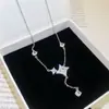Colar com pingente de estrela de zircônia brilhante da moda, elegante e requintado, corrente versátil para a clavícula, toque de luxo leve e de alta qualidade, corrente para o pescoço feminina