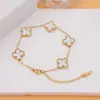 Pulseira de Aço Inoxidável com Trevo de Quatro Folhas e Cinco Flores de 13mm, Venda Quente Transfronteiriça para Mulheres, Joias Modernas de Luxo Leve, Atacado de Fábrica em Estoque