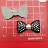 Corbata de Moño Camelia Etiqueta con Letra Corazón Accesorios de Plástico DIY Funda de Teléfono Pasador Accesorios para Zuecos