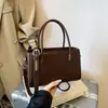 Bolso de Mano de Alta Gama, Elegante, a la Moda, Bolso de Diseño de Nicho para Mujer, Nuevo Modelo 2026, Bolso Cuadrado Pequeño Cruzado de un Solo Hombro de Moda