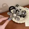 Lujo Ligero Clip de Flor de Temperamento con Diamantes Completos Pinza de Tiburón de Moda con Perla Pinza para el Cabello de Pedrería de Gama Alta Accesorios para el Cabello Atmosféricos para Mujeres