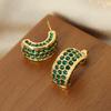 Diseño de industria pesada fundición moda joyería de diamantes completa simple incrustada multicolor diamante hecho a mano acero de titanio chapado en oro pendientes tipo C