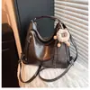 Mochila vintage, novo modelo transfronteiriço, bolsa de ombro estilosa para o dia a dia, bolsa tote crossbody, bolsa de mão casual de grande capacidade, versátil e moderna