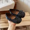 Zapatos Mary Jane para Niñas Estilo Primavera/Otoño 2026 Zapatos Planos de Suela Plana Zapatos Pequeños de Piel Zapatos para Niños de Boca Baja Suela Suave Zapatos de Princesa Slip-ons