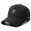 Otoño/Invierno Nuevo Bordado Letra Hombres Terciopelo Plus Cálido Gorra Pico de Pato Moda Versátil Unisex Protección Orejas Protección Frío Gorra de Béisbol