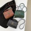 Bolsa Cuadrada Pequeña Estilo Nuevo 2026, Bolso de Mano Estilo Retro, Hebilla de Cierre Retro de PU, Bolso Popular de Color Sólido para Mujer, Bolso Pequeño Simple