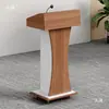 Púlpito, Tribuna, Balcão de Recepção, Balcão de Boas-Vindas de Hotel, Balcão do Anfitrião da Conferência, Balcão do Concierge, Balcão de Informações ao Hóspede, Balcão do Mestre de Cerimônias