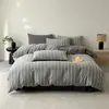 Nuevo Juego de Cuatro Piezas de Algodón Puro de Color Sólido Estilo Sencillo, Sábana y Funda de Edredón de Algodón Lavado Teñido en Hilo, Adecuado para Todas las Estaciones, Ropa de Cama al por Mayor