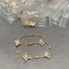 Versão de Luxo Pulseira de Trevo de Quatro Folhas e Flor de Cinco Folhas com Madrepérola Natural, Colar de Trevo de Quatro Folhas Espesso Banhado a Ouro 18K para Mulheres, Popular entre Influenciadores