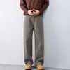 Jeans holgados de pierna recta para hombre, estilo trendy old money, color café, blanco y negro, versátiles para el uso diario y los viajes en primavera y otoño