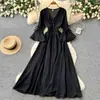 Vestido Elegante Retro con Mangas de Linterna y Cuello en V con Lazo, Estilo Coreano de Primavera para Mujer, Rojo, Ceñido a la Cintura, Adelgazante, Largo