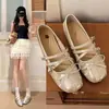 Zapatos Mary Jane estilo francés para mujer, nueva colección otoño 2026, versátiles para usar con vestidos, ligeros, elegantes y con diseño de punta poco profunda