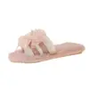 Nuevas pantuflas peludas de felpa gruesa con estampado floral, dulces y cómodas, para mujer, para uso en casa y al aire libre 2026