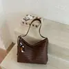 2026 Novo Modelo Exportação Vintage Tecida Grande Capacidade Bolsa Tote para Mulheres, Versátil Bolsa de Ombro e Mão Cesta