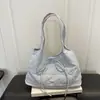 Bordado de Letras Grande Capacidade Verão 2026 Nova Moda Simples Casual Versátil Design de Nicho Bolsa de Ombro de Mão