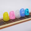 Luva de dedo para guitarra espessada universal para mão esquerda e direita luva de dedo de silicone para cordas capa protetora de dedo de guitarra resistente ao desgaste conjunto