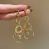 Pendientes de Aro Geométricos Dorados de Alta Gama Retro 2025 Nuevos Populares Únicos Elegantes Pendientes de Aro