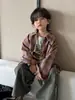 Camisa Infantil Original da Moda Cool com Barra Desfiada e Xadrez Escovado Conjunto de Duas Peças Retro Cinza Tom Workwear Calça de Pernas Largas Solta Camada