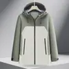 Chaqueta de moda de color liso en bloques de color de una sola capa para hombres y mujeres, abrigo para senderismo al aire libre, sudadera con capucha para hombre, ropa de trabajo, personalizable