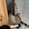 Bolsa Tote Grande Capacidade Yuezi 2026 Novo Design de Moda Bolsa de Palha com Textura Simples para o Dia a Dia Bolsa de Ombro