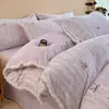 Juego de cuatro piezas de terciopelo de leche grado A con patrones florales bordados, alta densidad, grueso y cálido, adecuado para uso invernal, hecho de franela francesa y vellón de coral, un juego de tres piezas para dormitorios