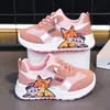 Primavera 2026 Nuevas Zapatillas de Malla de Moda para Niñas Zapatos Casuales tipo Papá para Niños Zapatos Blancos Versátiles para Niños