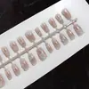 Uñas Postizas 30 Piezas Enteras T085 Flor Pequeña Pintada a Mano Escalera Corta Línea de Uña Rubor Fresca para Chica Flor Pequeña Blanqueamiento Manicura