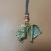 Pingente de Corrente Sapo de Três Pernas em Latão Puro Pingente Mascote Masculino para Atrair Riqueza e Manter Riqueza Chaveiro de Presente Pingente de Carro