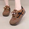 Novos Sapatos de Solado Macio Outono e Inverno 2025, Tênis Casuais Esportivos de Algodão, Botas de Neve Antiderrapantes com Forro de Lã, Tênis de Treino Feminino, Estilo Feminino