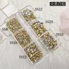 Entre no Novo Conjunto de Caixa de Arte para Unhas com Seis Compartimentos e Tamanhos Mistos, Vidro de Cristal Ultra Brilhante de Fundo Plano Decorações para Unhas DIY com Strass