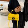 Bolsa de design de nicho bolsa feminina este ano popular novo bloco de moda bolsa mensageiro de ombro de cor sólida textura bolsa quadrada pequena