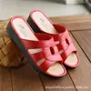 Pantuflas para mujer verano una tira suela gruesa tacón de cuña baño ducha antideslizantes moda uso exterior playa que aumenta altura sandalias mamá