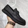 Mocassins para Homens 2026 Primavera Novo Estilo Couro Macio Slip-On Casuais Sapatos de Couro Masculino de Negócios Couro Macio Sola Macia Sapatos Beanie