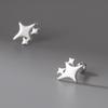 Pendientes pequeños de estrella de plata S999 con diseño de temperamento simple, con clavos de oreja y botón de tornillo, joyería de plata al por mayor