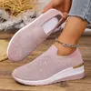 Zapatos Casuales Deportivos de Comercio Exterior Europeo y Americano para Mujer 2026 Verano Nuevos de Cuña Punta Redonda con Pedrería Slip-on Zapatos Individuales para Mujer